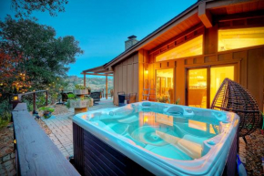 City Getaway, Hot Tub, Fire Pit, Game Room, BBQ, Hiking Trails, Vineyard Views, B-Ball